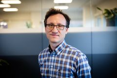 Prosjektleder for Norges Hyggeligste Håndverker, Benjamin Husstad-Nedberg er fornøyd med å ha ABAX med på laget i år også.
