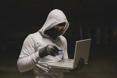 200.000 nordmenn har opplevd alt fra litt ubehag til tap av større pengebeløp etter identitetstyveri. (Illustrasjonsfoto: iStock)