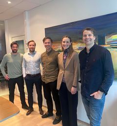 Fra venstre – Fabian Eggum (Prosjektsjef, AF Byggfornyelse), Gunnar Fredriksen (Prosjektdirektør, Linstow), Vegard Bjoland (Prosjektdirektør, AF Byggfornyelse), Runa Barli (Prosjektleder, Linstow), Birger Kristiansen (Direktør, AF Byggfornyelse)