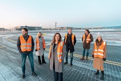 Teamet som jobber med å bygge opp Flyr, med Tonje Wikstrøm Frislid i spissen. Fra venstre: Peer Bratlie, Madeleine Rieber Waldjac, Tonje Wikstrøm Frislid, Bjørn Erik Barman-Jenssen, Thomas Ramdahl og Eline Sophie Skogen Foto: Hans Fredrik Asbjørnsen