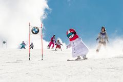 Familievennlige og populære Ski Out Race arrangeres lørdag 27. april. Valle er selvfølgelig med. Foto: Ola Matsson