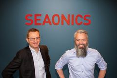Ståle Fure (t.v) og Tom Giske tror Seaonics sin nye helelektriske gangvei har stort salgspotensiale i det voksende havvindmarkedet.