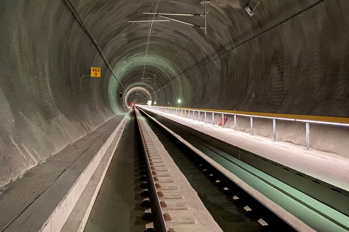Nye Ulriken tunnel som åpnet 13. desember er Norges første jernbanetunnel med støpt fastspor. Foto: Bane NOR/Stine Undrum