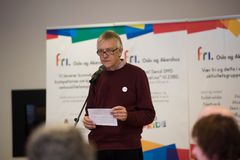 Nestleder i FRI Senior 50+ Aasmund Robert Vik åpner det første Regnbuetreffet (Foto: Birgitte Heneide, Frivillighet Norge).