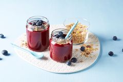 En god frokost er en god start på dagen. Hvis matlysten ikke er helt på topp kan en frokostsmoothie være det som skal til.