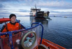 Store ressurser ble satt inn under den omfattende oljevernberedskapsøvelsen i Isfjorden på Svalbard. Foto: Jan-Morten Bjørnbakk / NTB scanpix