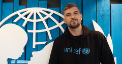 Leo Ajkic er ny ambassadør for UNICEF Norge. Foto: UNICEF Norge