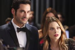 Lucifer: Tom Ellis i rollen som Lucifer og Lauren German som LAPD-etterforskeren Chloe Decker. Foto: FOX