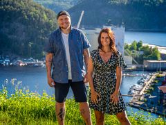 Katrine Moholt og Stian «Staysman» Thorbjørnsen er programledere for årets «Allsang på Grensen».