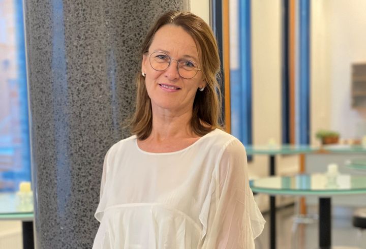 Kari Elise Gisnås er konserndirektør for personmarked i SpareBank 1 Østlandet.