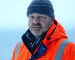 I miljørisikoanalysen for Svalbard så vi et behov for å øve på større hendelser på Svalbard, blant annet som følge av økning i skipstrafikken i nordområdene, og risikoen det medfører for at en større hendelse med akutt forurensning kan oppstå, sier Kystverkets beredskapsdirektør Johan Marius Ly.