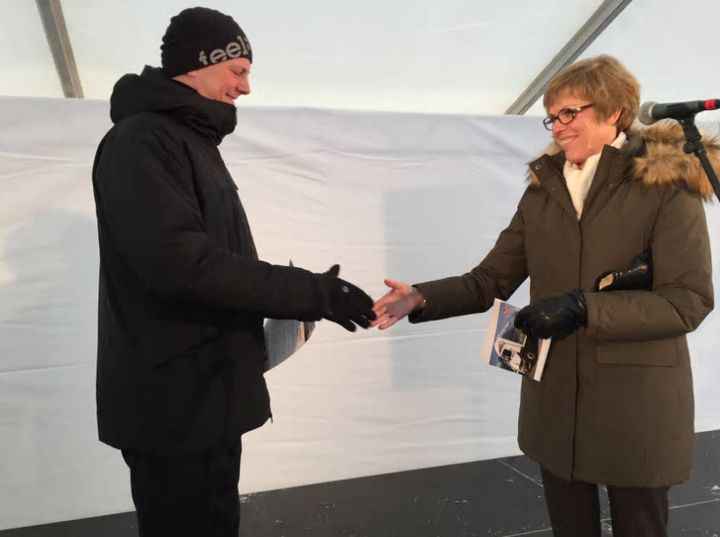 Samferdselsminister Ketil Solvik-Olsen og konsernsjef i TINE Hanne Refsholt. Foto: Sigrun Farstad Gregori