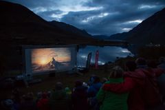 Magisk steming. Jotunheimen skaper en unik atmosfære for Fjellfilmfestivalen. Foto: Katrin Moe/Fjellfilm