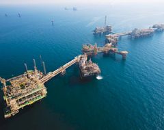 Integrerte kraft- og telekommunikasjonsløsninger fra ABB skal øke produktiviteten på syv ubemannede plattformer utenfor kysten av De forente arabiske emirater (Illustrasjonsfoto: Abu Dhabi Marine Operating Company).