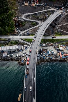 Med brua sparer bilister den 18 km lange turen rundt Rombaksfjorden. Reisetiden reduseres med ca. 15 minutter. Foto: Ragnhild Heggem Fagerheim