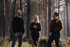 Slagr: Amund Sjølie Sveen, Anne Hytta, Katrine Schiøtt. Foto: Malin Longva.