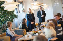 Kronprinsesse Mette-Marit på besøk på Trivselslederskole 6.oktober 2014; Runni Ungdomskole i Nes (Akershus)