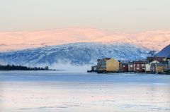 Vefsnfjorden, sett fra fjordbotnen, der poststed 8657 Mosjøen ligger.