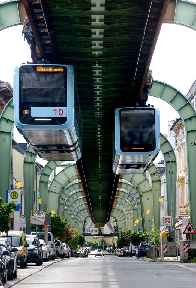 Wuppertal: Svevebanen over veien