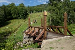 Leina bru ved Budsjord i Dovre. En av tre nye historiske trebruer etter generalvegmester Kroghs instruks fra 1767. Foto: Hans Jacob Dahl, Statens vegvesen