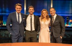 Helene Olafsen og Stian Blipp tar over Senkveld fra høsten på TV 2. Da blir det "Senkveld med Stian og Helene". Her sammen med dagens programledere Thomas Numme og Harald J. Rønneberg. Foto: Jan-Petter Dahl, TV 2.