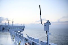 Ved hjelp av sensorteknologi og trådløse signaler skal Altibox og Wilhelmsen gjøre godstrafikken smartere. (Foto: Wilhelmsen).