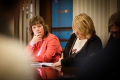 KREVENDE: – Meklingen har vært lang og svært krevende, sier Lise Olsen, forhandlingsleder og nestleder i LO Stat.