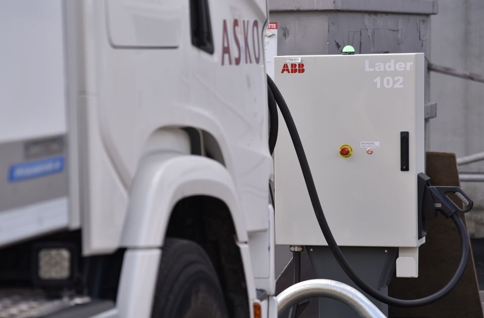 ASKO_Truck_Charging_ABB