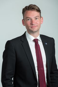 Forsknings- og høyere utdanningsminister Henrik asheim. Foto: Hans Kristian Thorbjørnsen