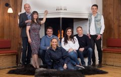 Fra venstre : Bjørn Hammer, Gudrun Austli, Ola Einar Hovrud, programleder Katarina Flatland, Janne Øiestad, Kristoffer Heldal og Simen Gjølberg. Foto: Espen Solli/TV 2.