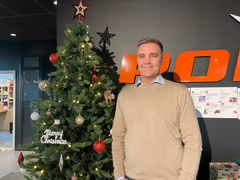 Lars Erik Viflat står bak POWERs kundeprogram og forteller at norske kunder har mye på konto som kan benyttes som rabatt under julehandelen.