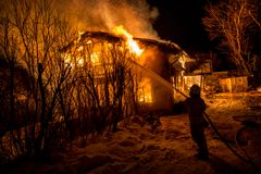De siste 10 årene har til sammen 421 personer mistet livet i branner i Norge. Illustrasjonsfoto: OBRE: https://www.flickr.com/photos/obre/25652624437/