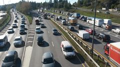 Veitrafikk er en av kildene til svevestøv. Bildet viser trafikk på motorveien ved Alnabru i Oslo. Foto: Espen Larsen, Miljødirektoratet