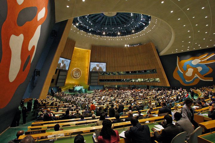 FNs generalforsamling. Plenumssalen finner vi i FN-bygget i New York. Dette bildet er fotografert i forbindelse med et toppmøte om klima, september 2009. Foto: UN Photo/Eskinder Debebe