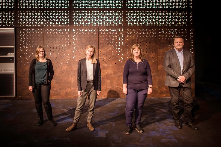 MEKLING: Fra venstre Nora Hagen, Christine Thomassen, Lise Olsen og Dag Agledal.