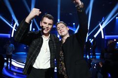 IDOL-FINALISTER: Øystein H. Hegvik (t.v.) og Kristian Raanes. Foto: Thomas Reisæter/TV 2