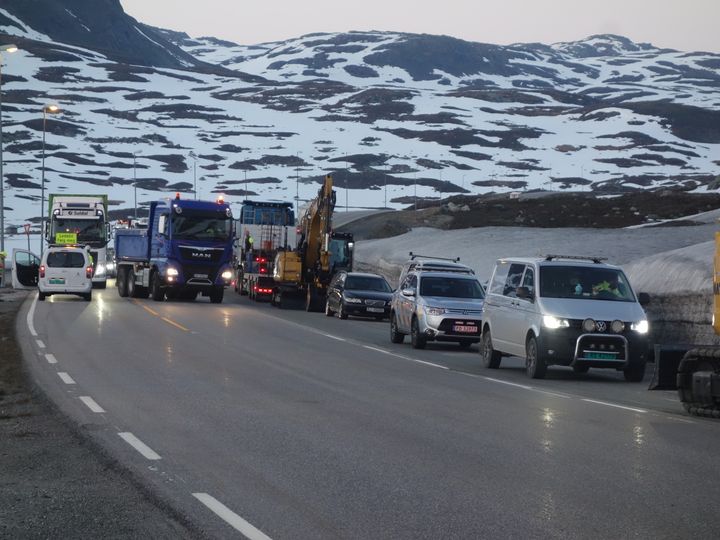 Det blir endringer i kolonnetidene ovber E134 Haukelifjell på grunn av reparasjonsarbeider av autovernet i Dyrskar. (Foto: Lars Helge Rasch, Statens vegvesen.)