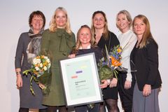 Ordfører i Oslo, Marianne Borgen, H.K.H. Kronprinsesse Mette-Marit, gründer og vinner av Female Entrepreneur 2016, Kathrine Molvik, statssekræter Dilek Ayhan, adm. dir i Innovasjon Norge Anita Krohn Traaseth og fung. daglig leder for DOGA, Anne Lisæth
Schøyen. Foto: Charlotte Wiig