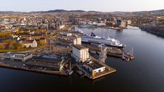 Vippetangen. Oslo Havn mener Vippetangen er det beste og eneste realistiske alternativet for en samlet fergeterminal i Oslo. 
Fergeterminalen kan integreres med byen sammen med publikumstilbud til glede for byens befolkning. Dronefoto: Motion Air