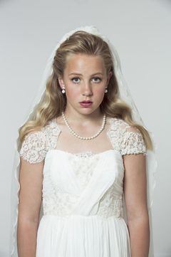 Thea (12) står brud 11. oktober i Kulturkirken Jakob