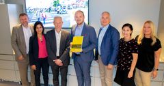 Bildet: Fra venstre: Bernt Reitan Jenssen, Mariam Kaynia, John-Mikal Størdal, statsråd Jon Georg Dale, Niels Buus Kristensen, Gro Holdt Volden og Toril Nag. Foto: Kjell Brataas/SD.