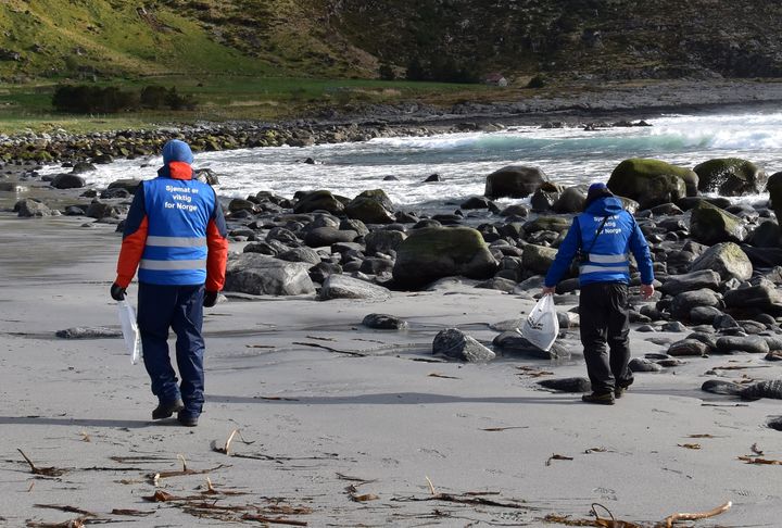 Sjømatorganisasjonane har tradisjon for å delta i strandryddeaksjonar. Foto: Odd Kristian Dahle.