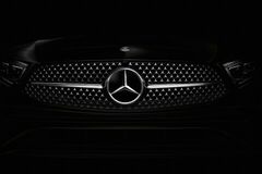 Mercedes-Benz er verdens mest verdifulle luksusbilmerke for sjette år på rad. Foto: Mercedes-Benz