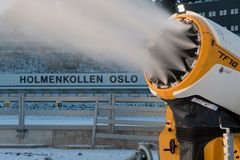 Mandag 4. november startet Oslo kommune snøproduksjonen i Holmenkollen. Foto (arkiv): Ken Opprann