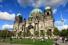 Nordmenn elsker å reise, både nært og fjernt. Europeiske Reiseforsikring behandler skader fra hele verden. Her fra Berliner Dom i Berlin. (Foto: Europeiske)