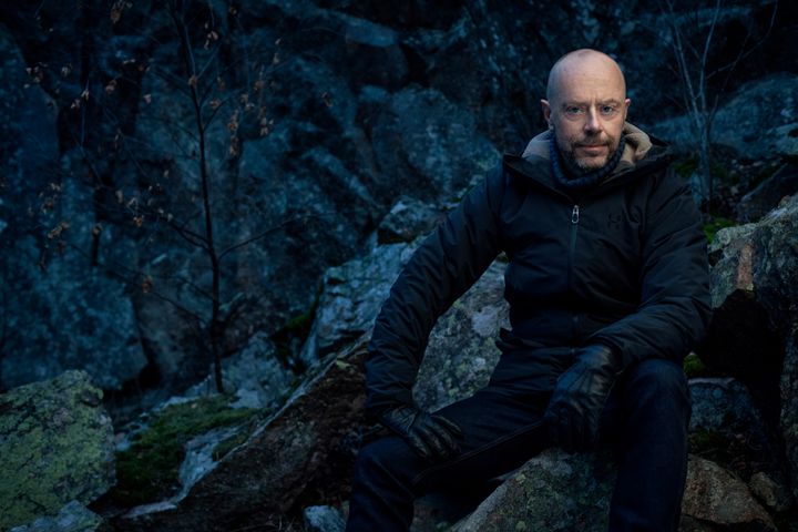 Den kritikerroste forfatteren av "Sarek" er best kjent som manusforfatter av "Solsidan" og "Vår tid er nå". Foto: Thron Ullberg.