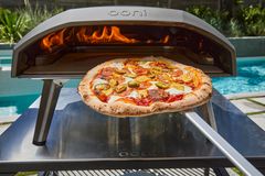 Pizzaovn hjemme: En Ooni pizzaovn tar liten  plass, og lar deg tilberede ekte, italiensk pizza hjemme.