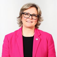 Generalsekretær Rikke Lind i Redningsselskapet leder en sprek 125- åring.