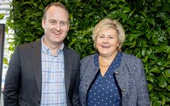 Statsminister Erna Solberg og konsernsjef i AF Gruppen Morten Grongstad under åpningen av CoLab. Foto: OBOS/Morten Bendiksen