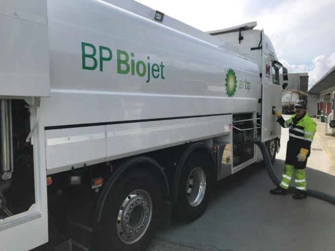 Driver Jan Kokkelsvold delivering the first litres of biojetfuel at Bergen airport, the day before the official opening.